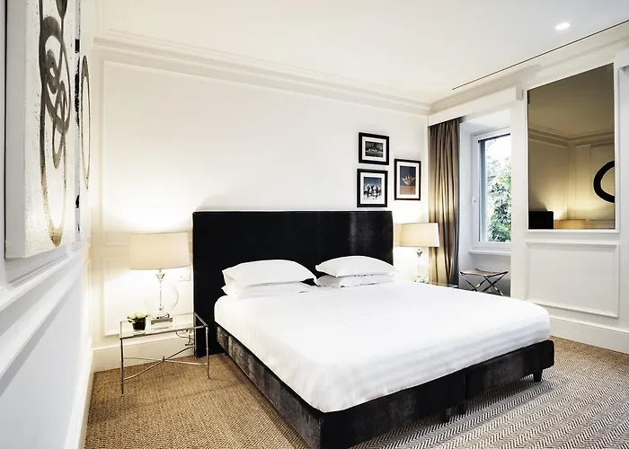 The Shire Szálloda 3*