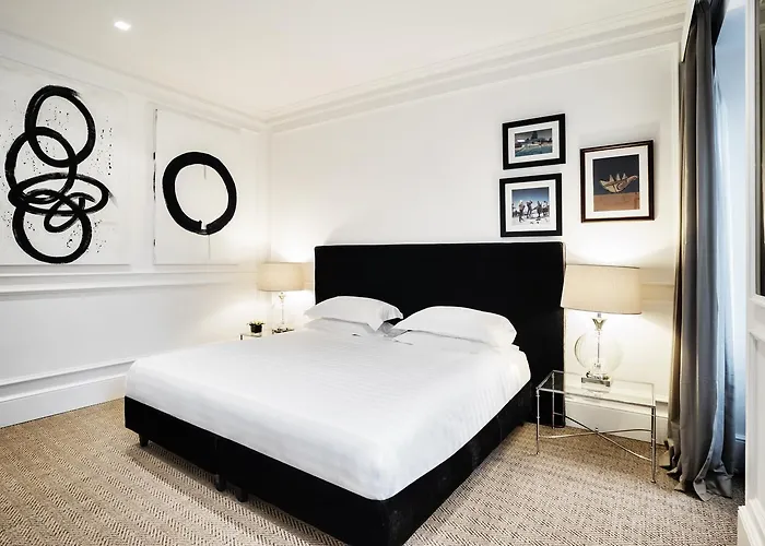 Szálloda The Shire 3*